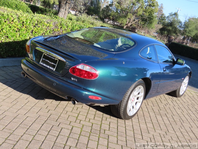 2002-jaguar-xkr-024.jpg