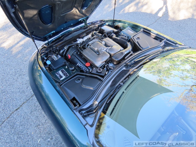 2002-jaguar-xkr-155.jpg