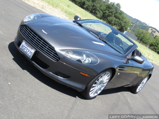 2006-aston-martin-db9-001.jpg