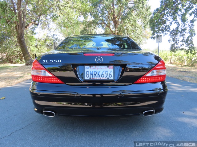 2008-mercedes-benz-sl550-013.jpg