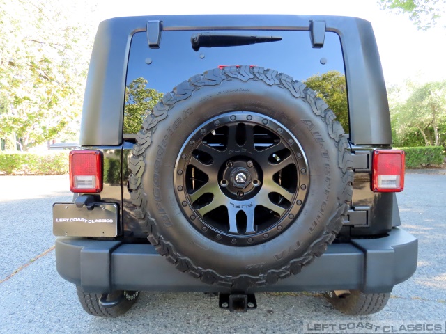 2009-jeep-wrangler-rubicon-144.jpg