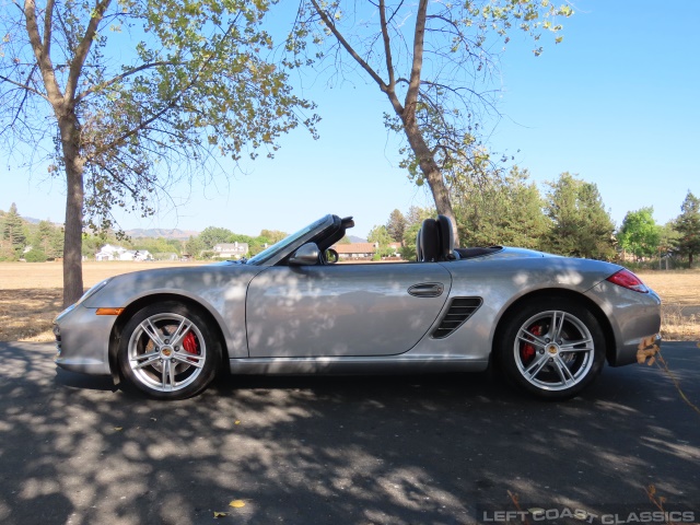 2010-porsche-boxster-s-174.jpg