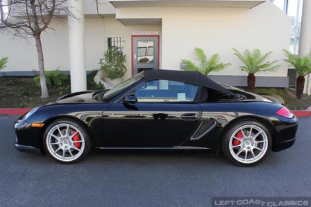 2011-porsche-boxster-spyder-011.jpg