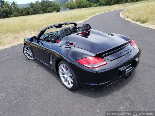 2011-porsche-boxster-spyder-013.jpg