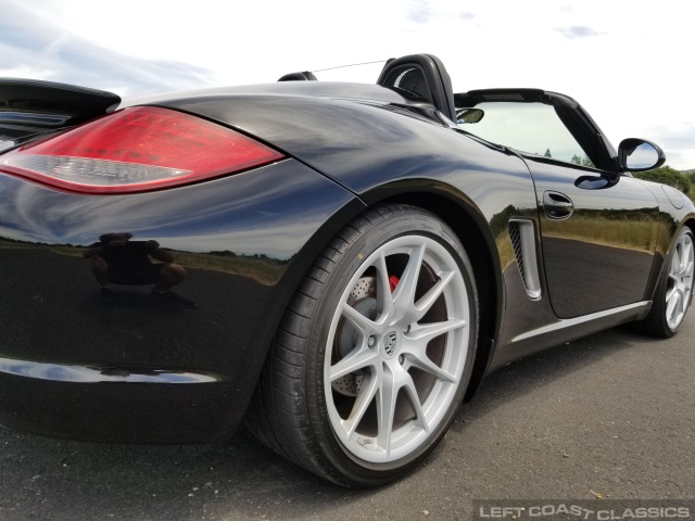 2011-porsche-boxster-spyder-054.jpg