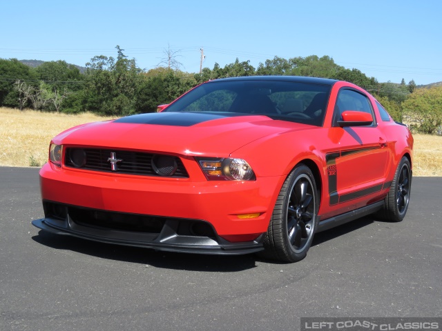 2012-ford-mustang-boss-302-004.jpg