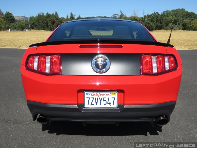 2012-ford-mustang-boss-302-012.jpg