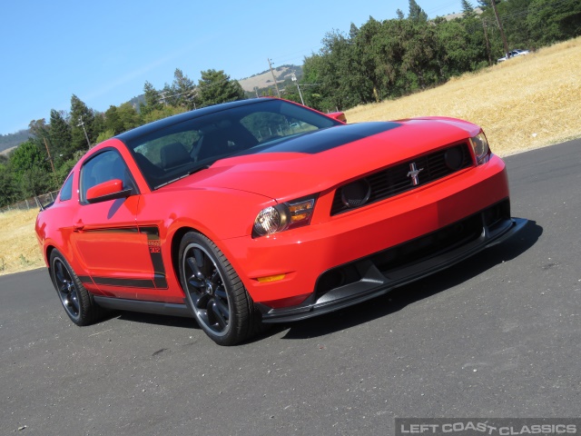 2012-ford-mustang-boss-302-023.jpg