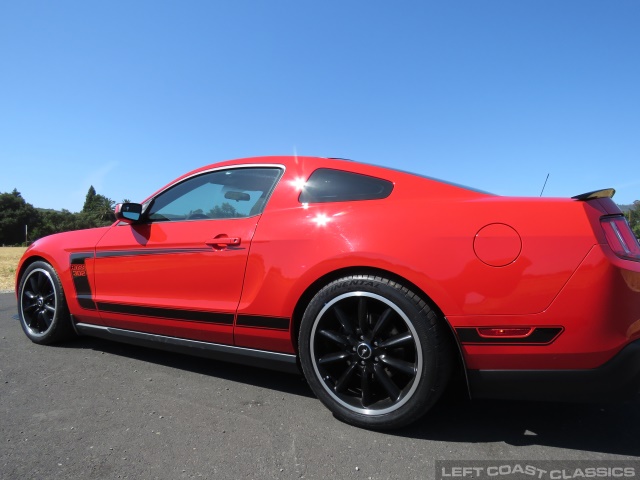 2012-ford-mustang-boss-302-049.jpg