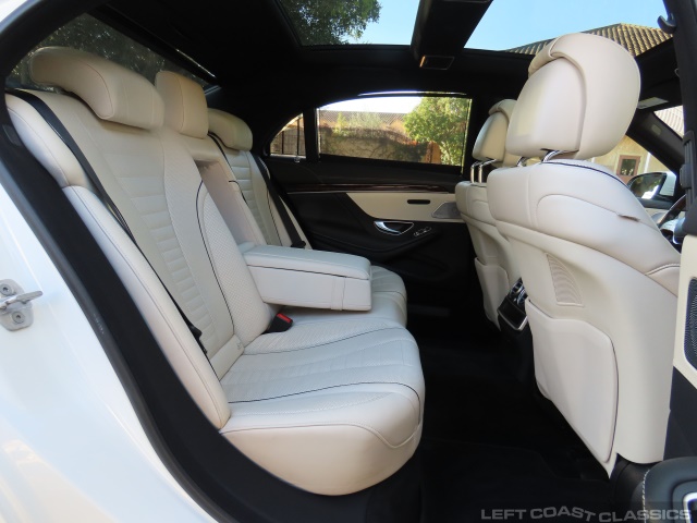 2016-mercedes-benz-s550-110.jpg