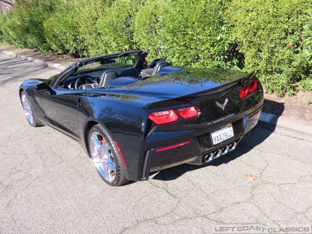 2017-chevrolet-corvette-z51-lt2-023.jpg