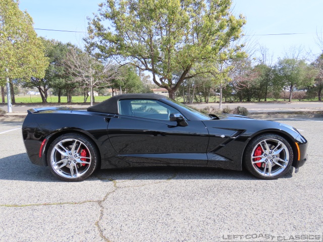 2017-chevrolet-corvette-z51-lt2-045.jpg