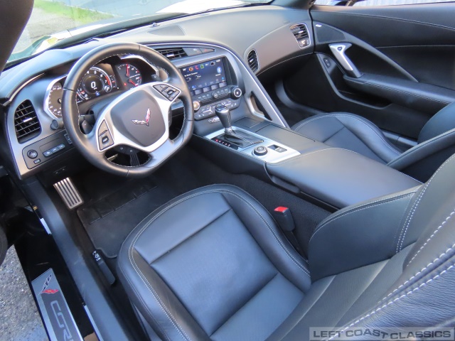 2017-chevrolet-corvette-z51-lt2-117.jpg