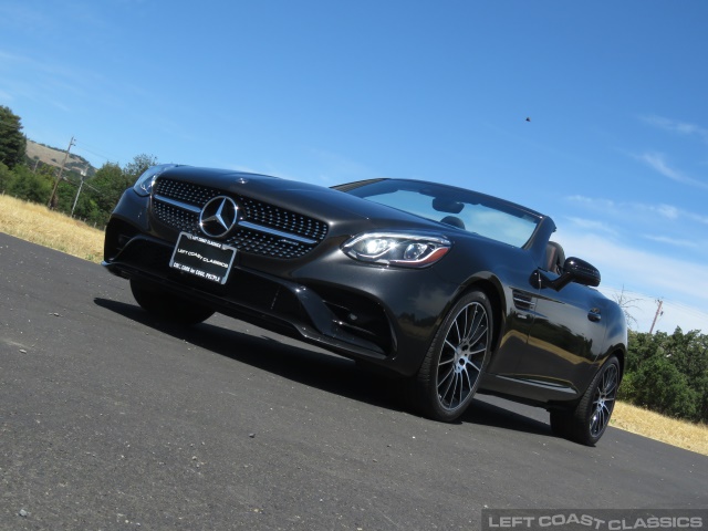 2019-mercedes-benz-amg-slc-43-009.jpg