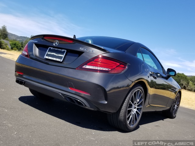 2019-mercedes-benz-amg-slc-43-030.jpg