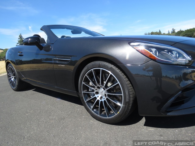 2019-mercedes-benz-amg-slc-43-060.jpg