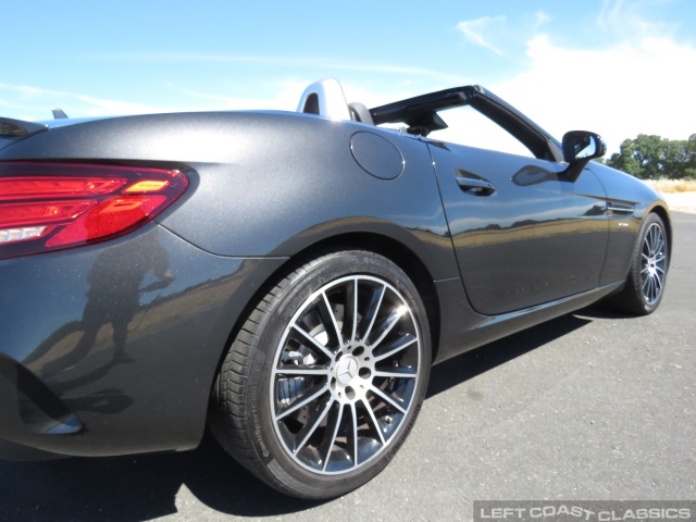 2019-mercedes-benz-amg-slc-43-066.jpg