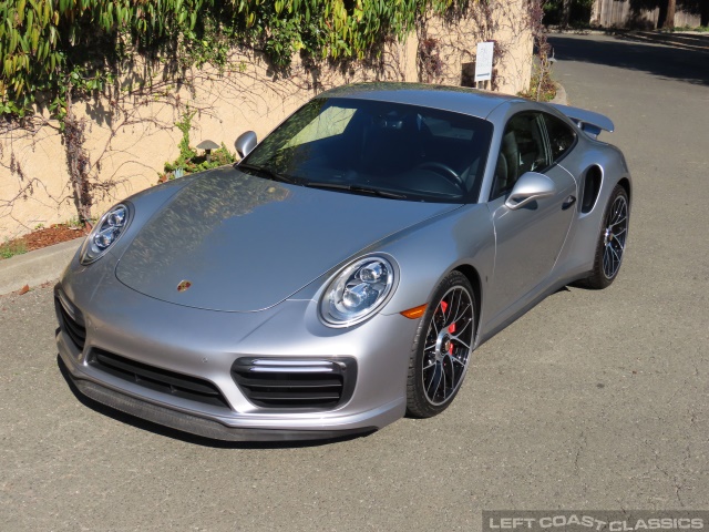 2019-porsche-911-turbo-007.jpg