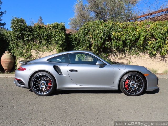 2019-porsche-911-turbo-106.jpg